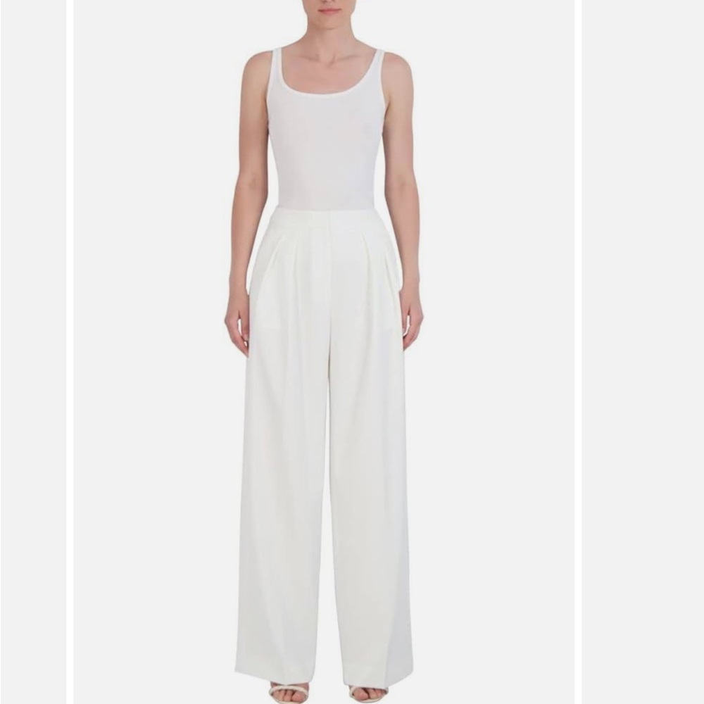 BCBGMaxazira Women’s Pleated Trouser Pant White